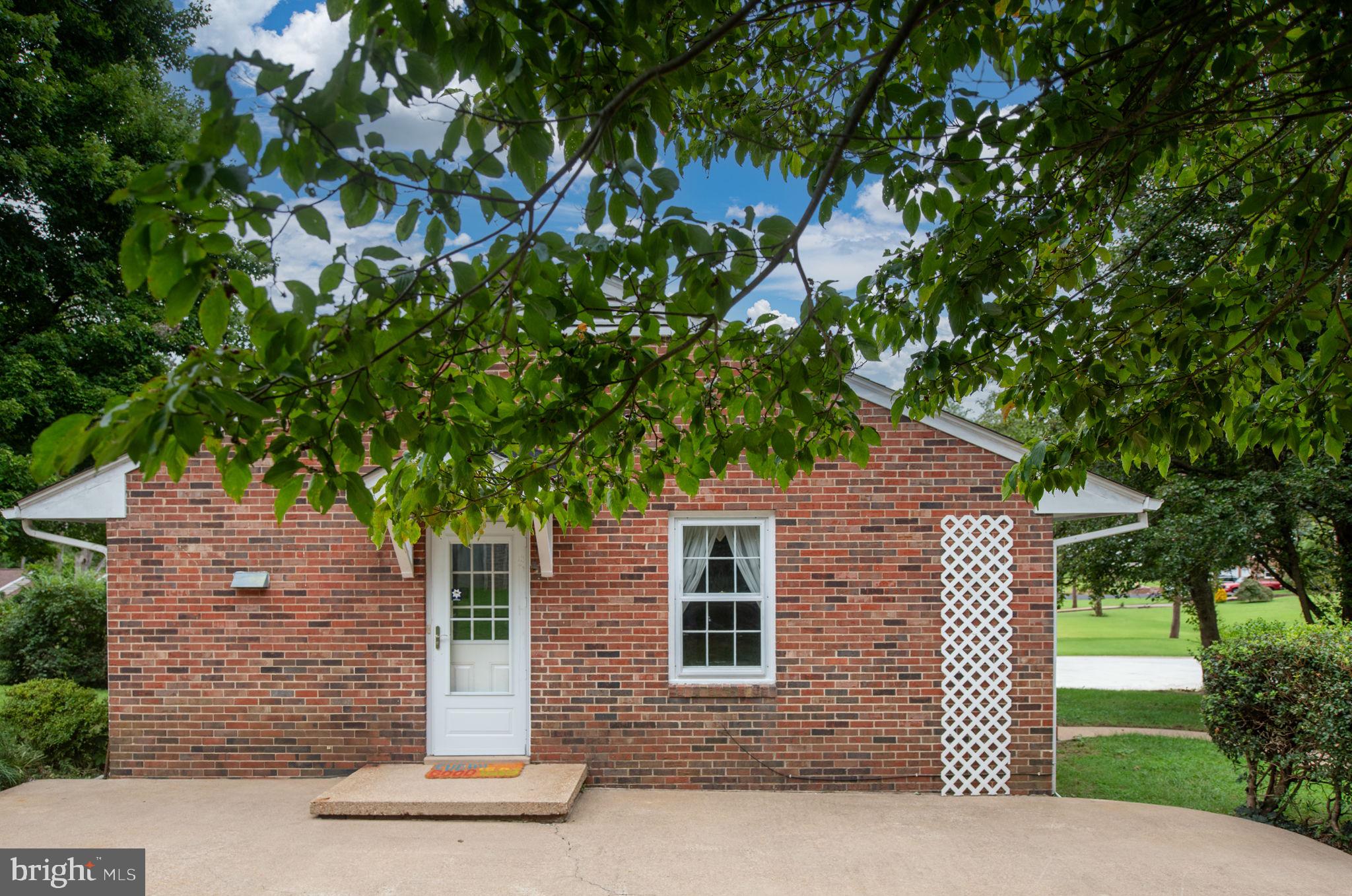 209 Stonewall Dr