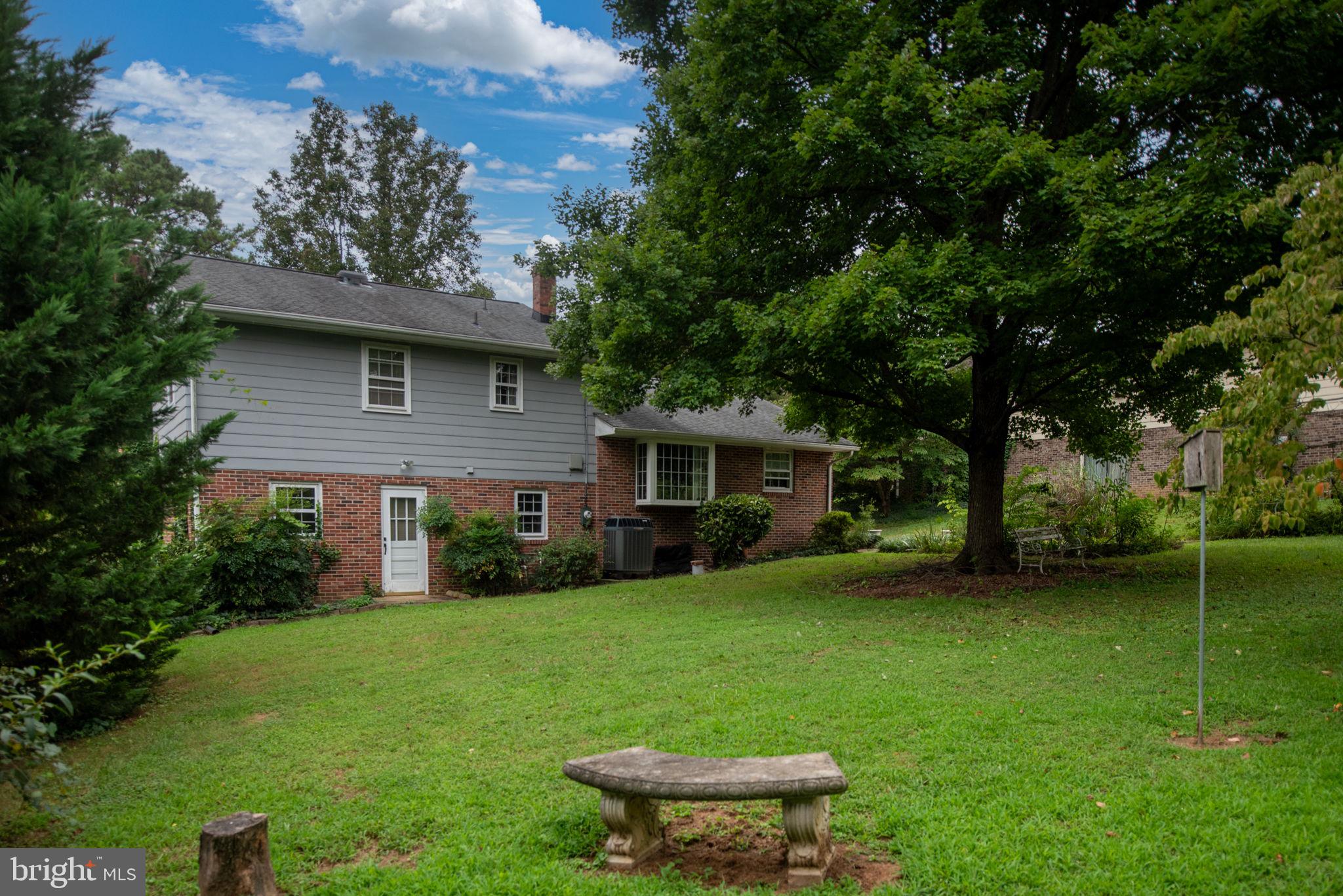 209 Stonewall Dr