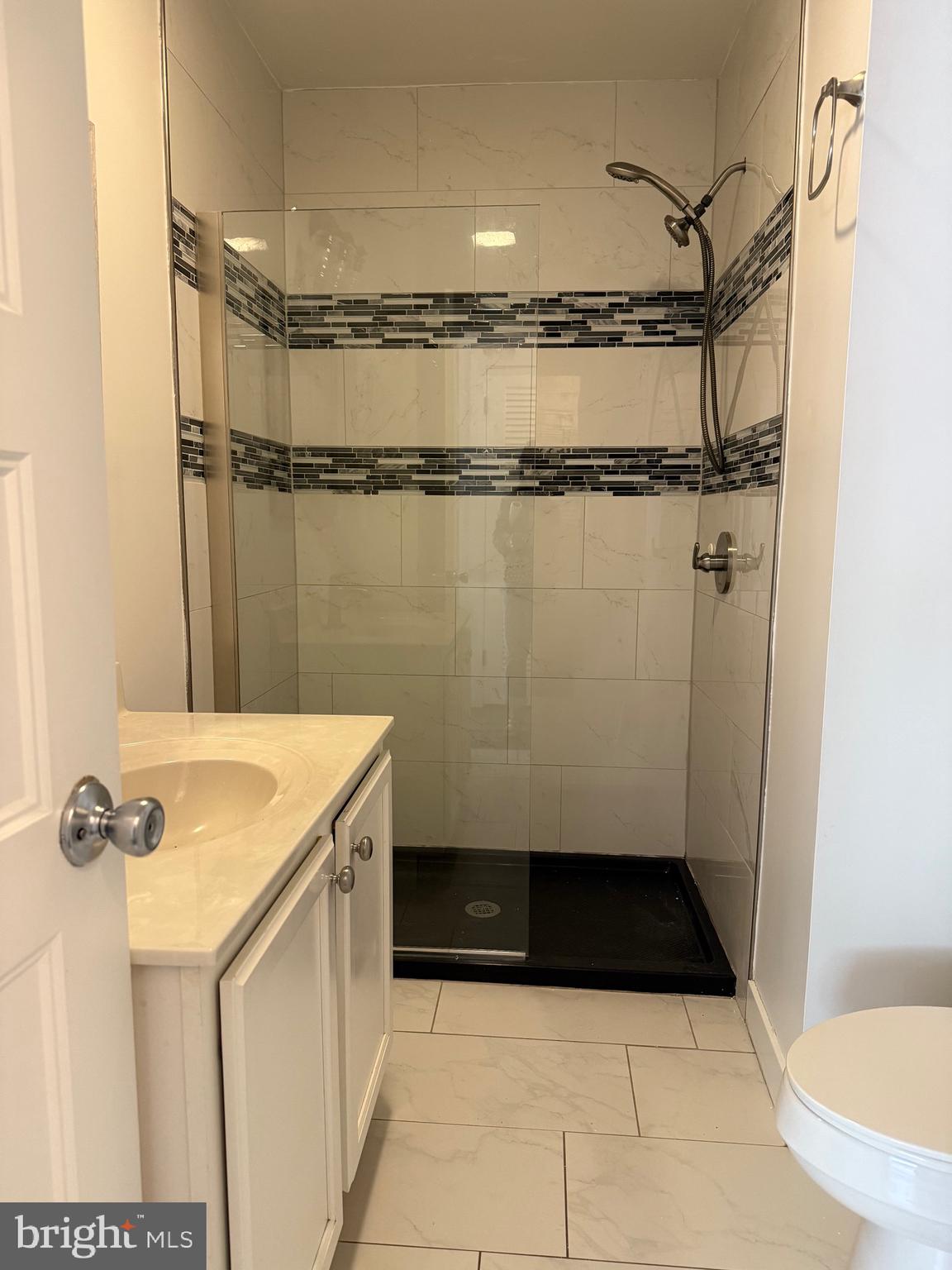 3113 LINDEN AVE AVENUE