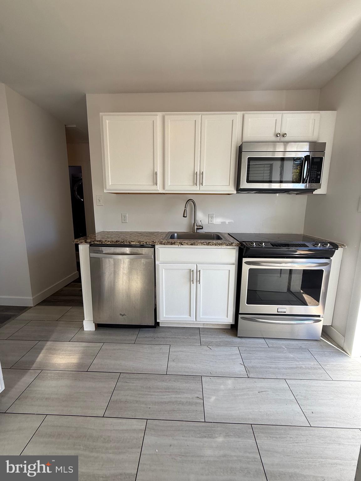 3113 LINDEN AVE AVENUE