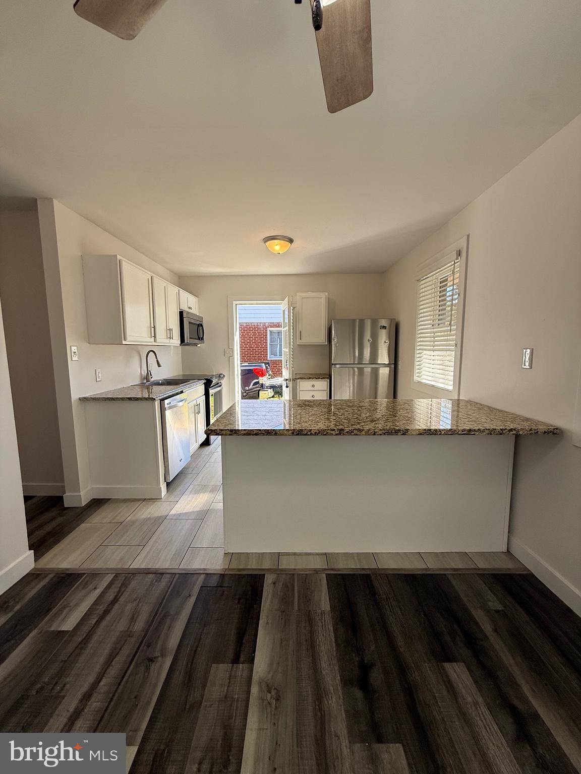 3113 LINDEN AVE AVENUE