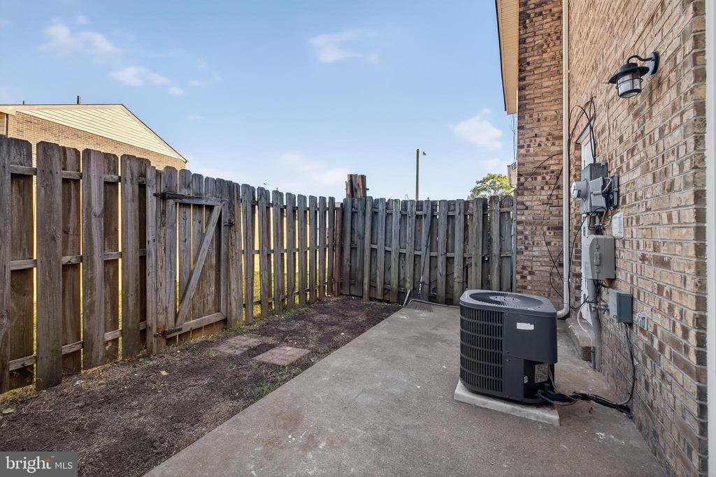 147 HUGHEY COURT