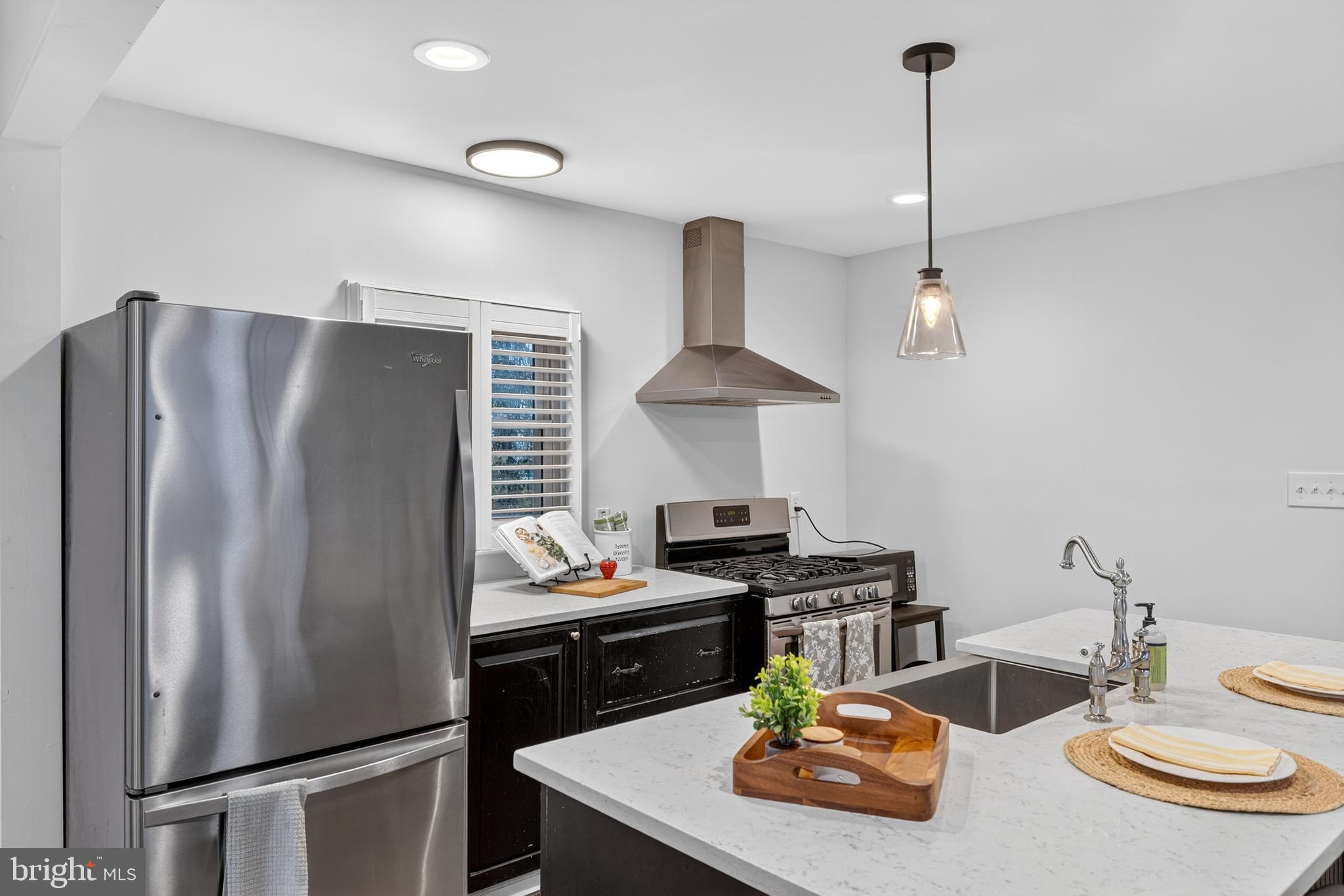 1424 LITTLEPAGE STREET