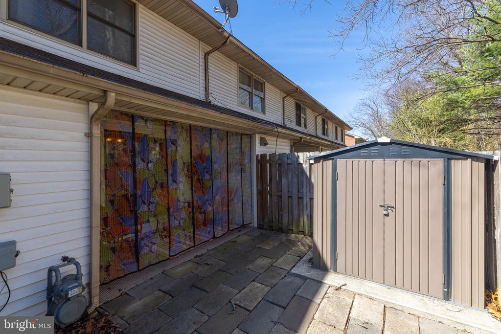 232 FARRELL LANE