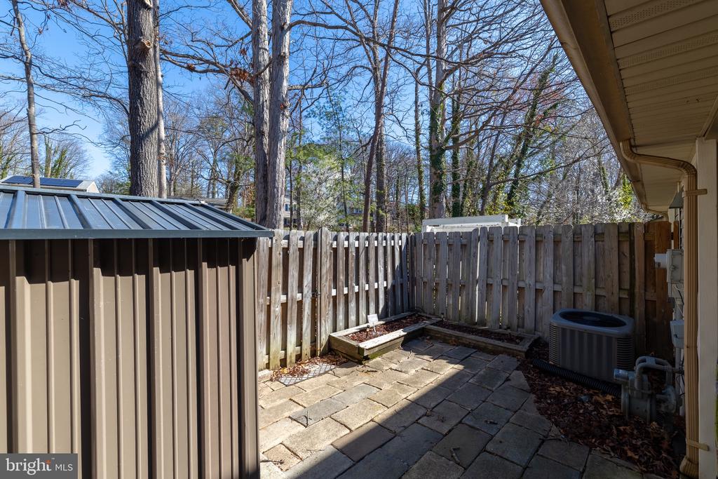 232 FARRELL LANE