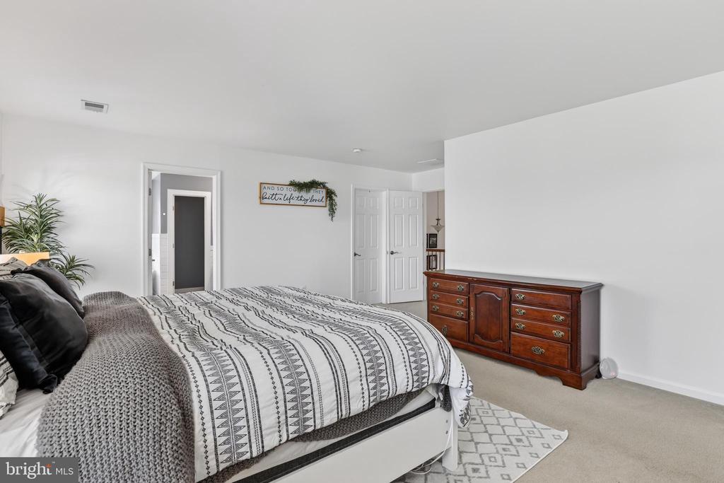 1412 SANDS CIRCLE