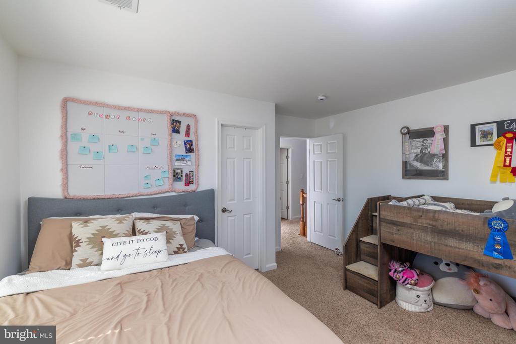 1412 SANDS CIRCLE