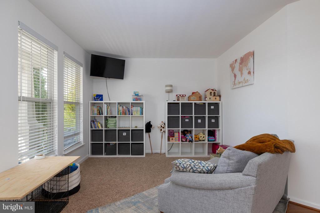 1412 SANDS CIRCLE