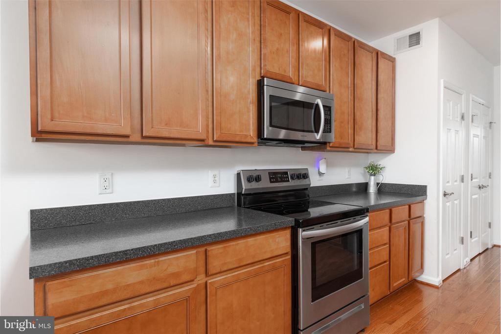 1412 SANDS CIRCLE