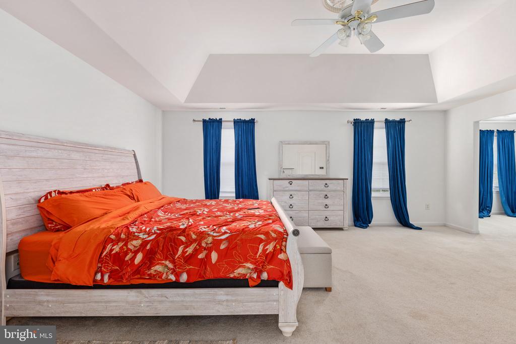 1004 BLACK OAK COURT
