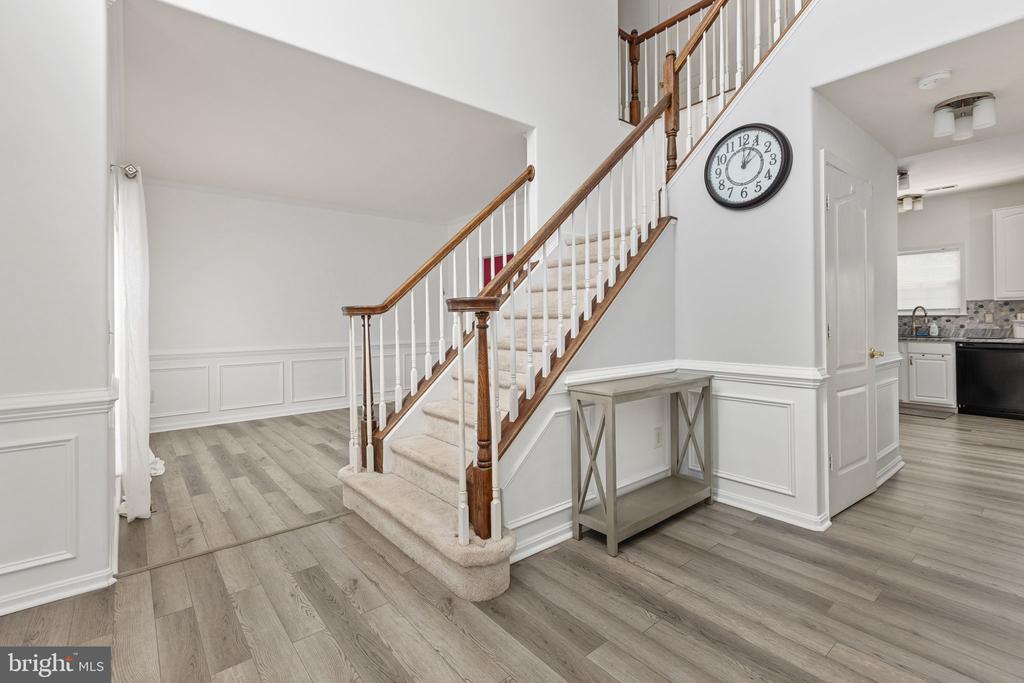 1004 BLACK OAK COURT