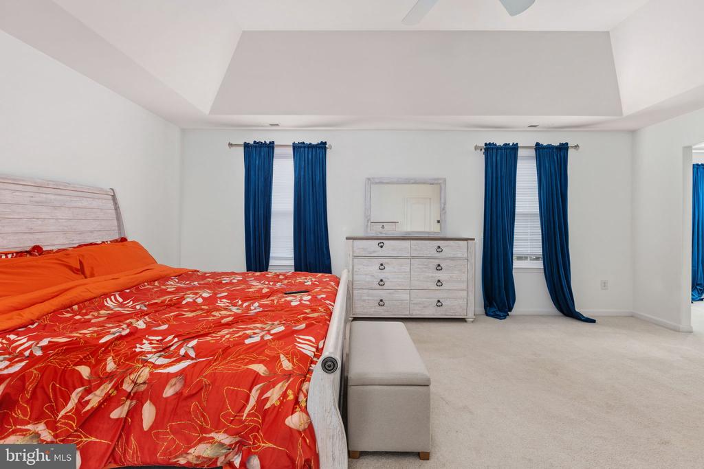 1004 BLACK OAK COURT