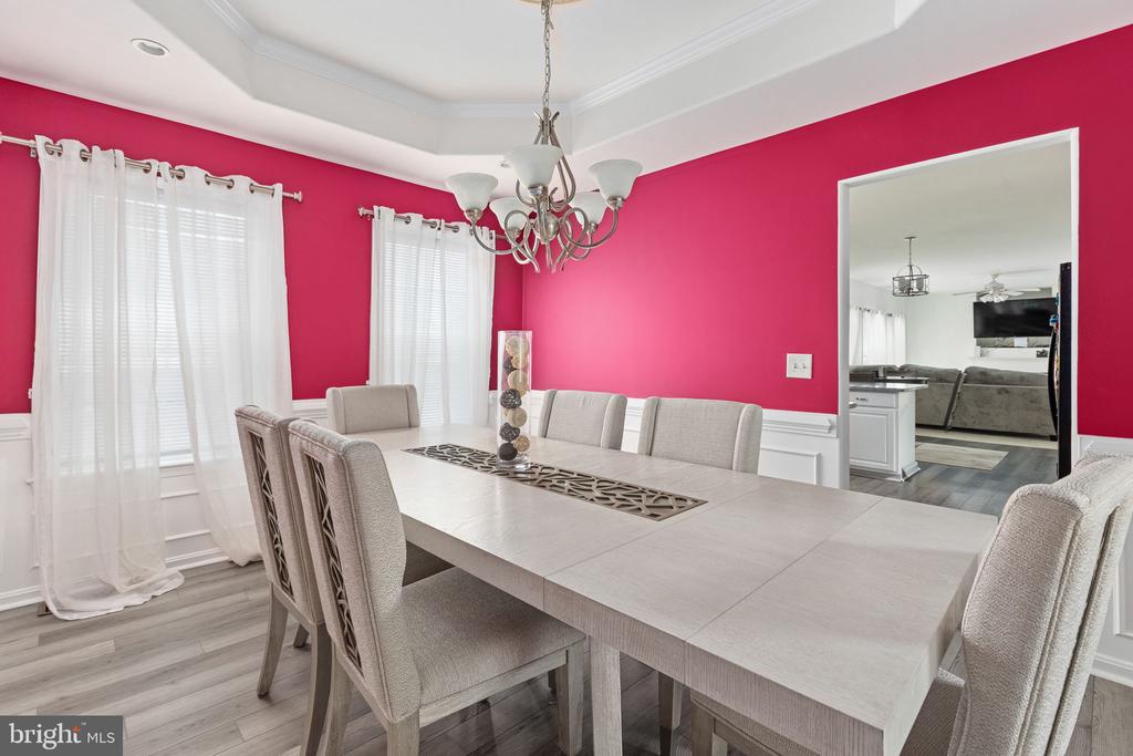 1004 BLACK OAK COURT