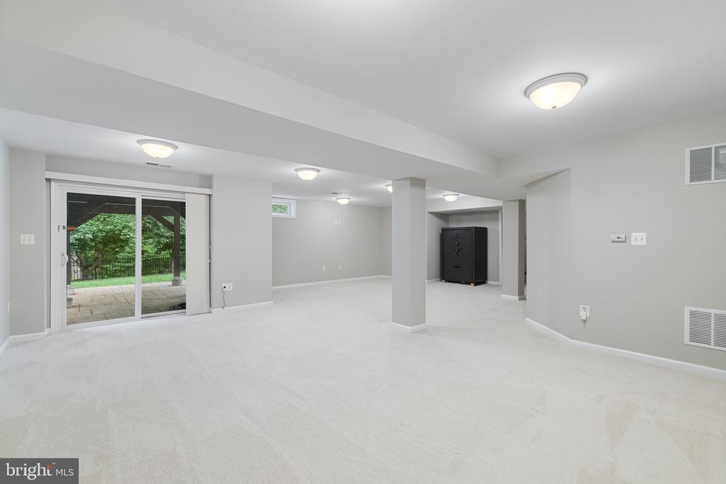 1100 WRIGHT COURT