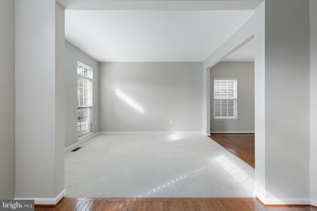 1100 WRIGHT COURT
