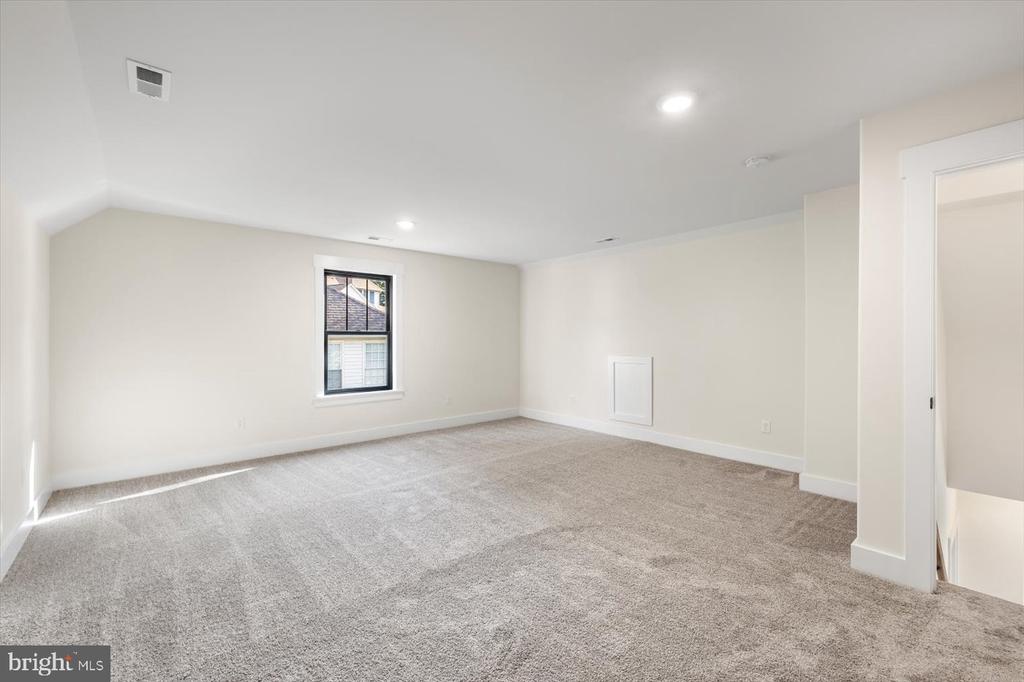 111 HUNTINGTON HILLS LANE