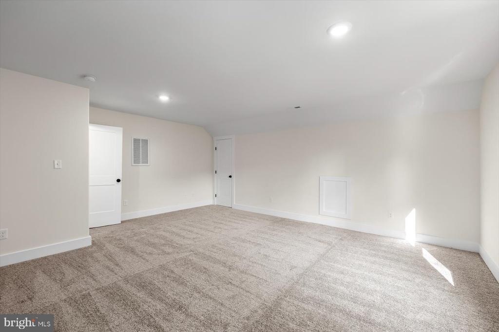 111 HUNTINGTON HILLS LANE