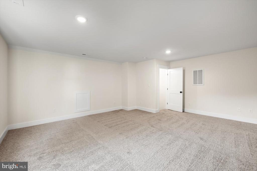 111 HUNTINGTON HILLS LANE