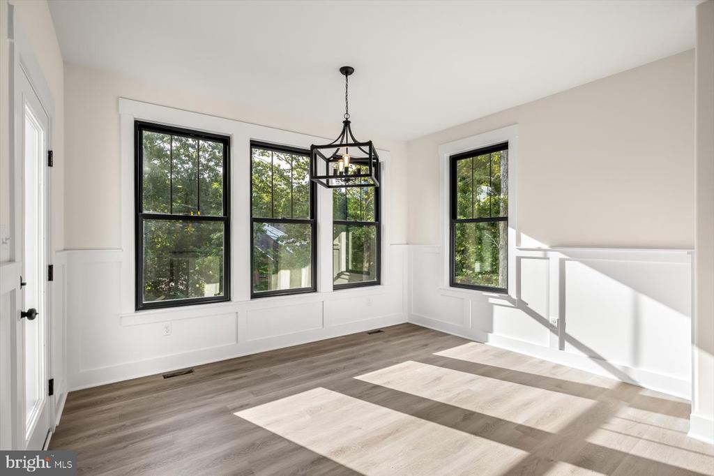 111 HUNTINGTON HILLS LANE