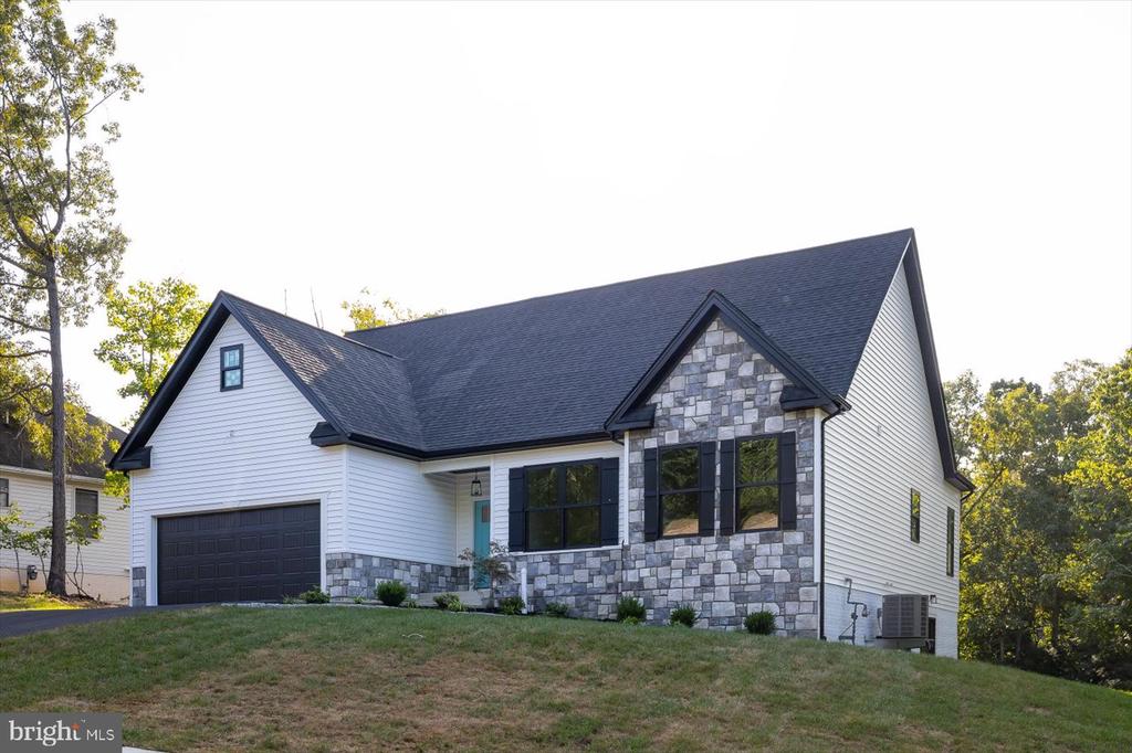 111 HUNTINGTON HILLS LANE