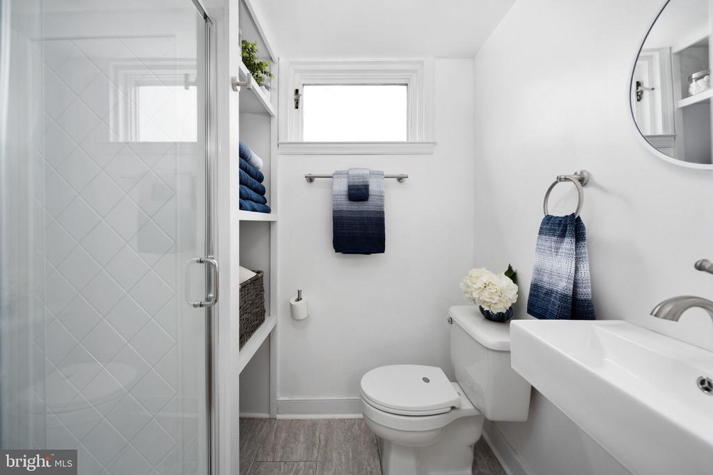 620 KENMORE AVENUE Unit: APT 2