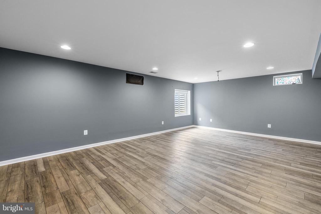 1603 GAYLE TERRACE