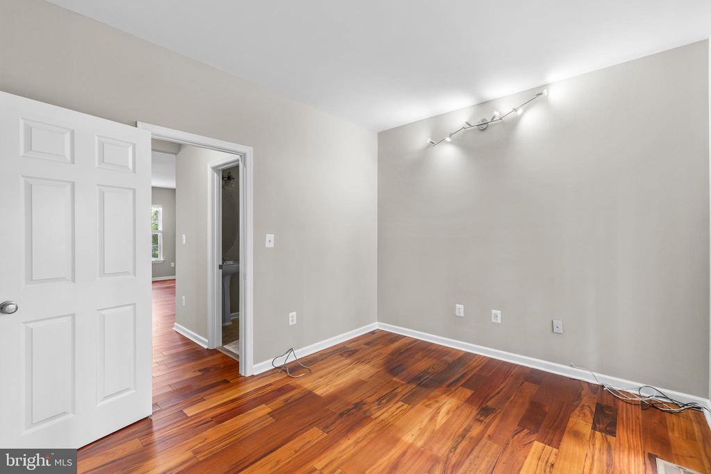 1603 GAYLE TERRACE