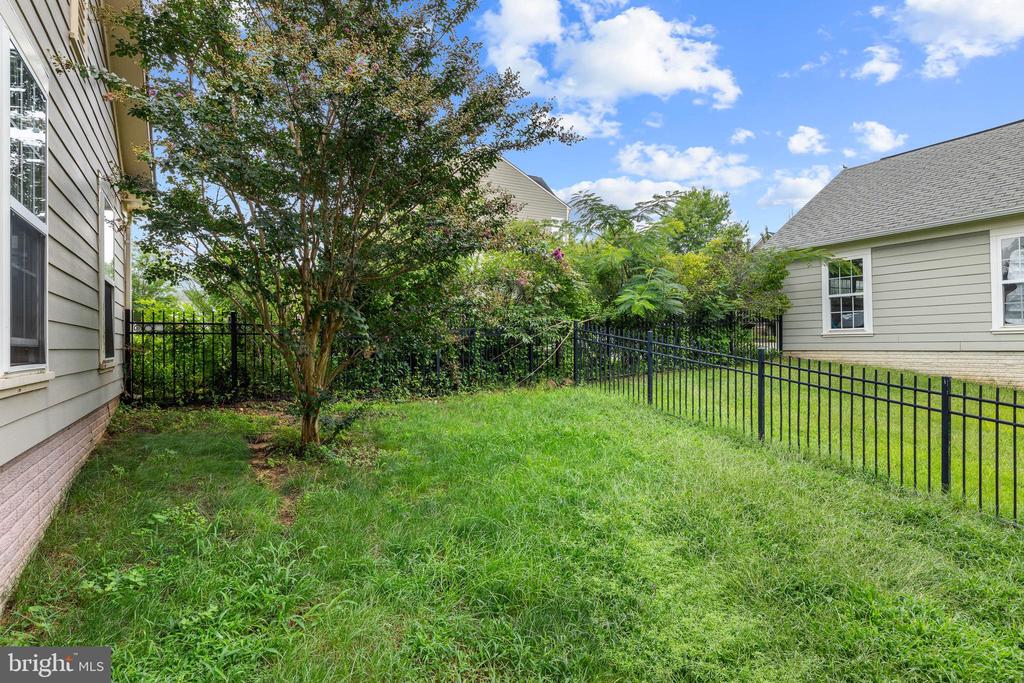 1603 GAYLE TERRACE
