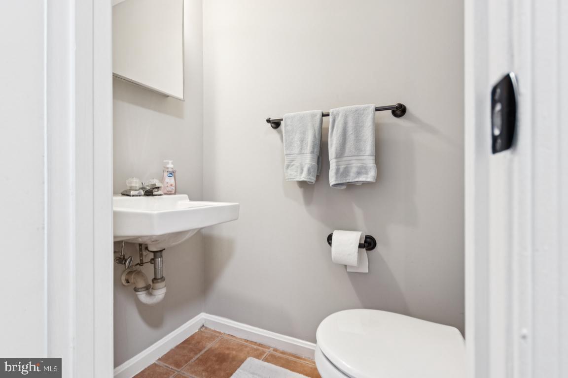 165 FAIRFIELD DRIVE C