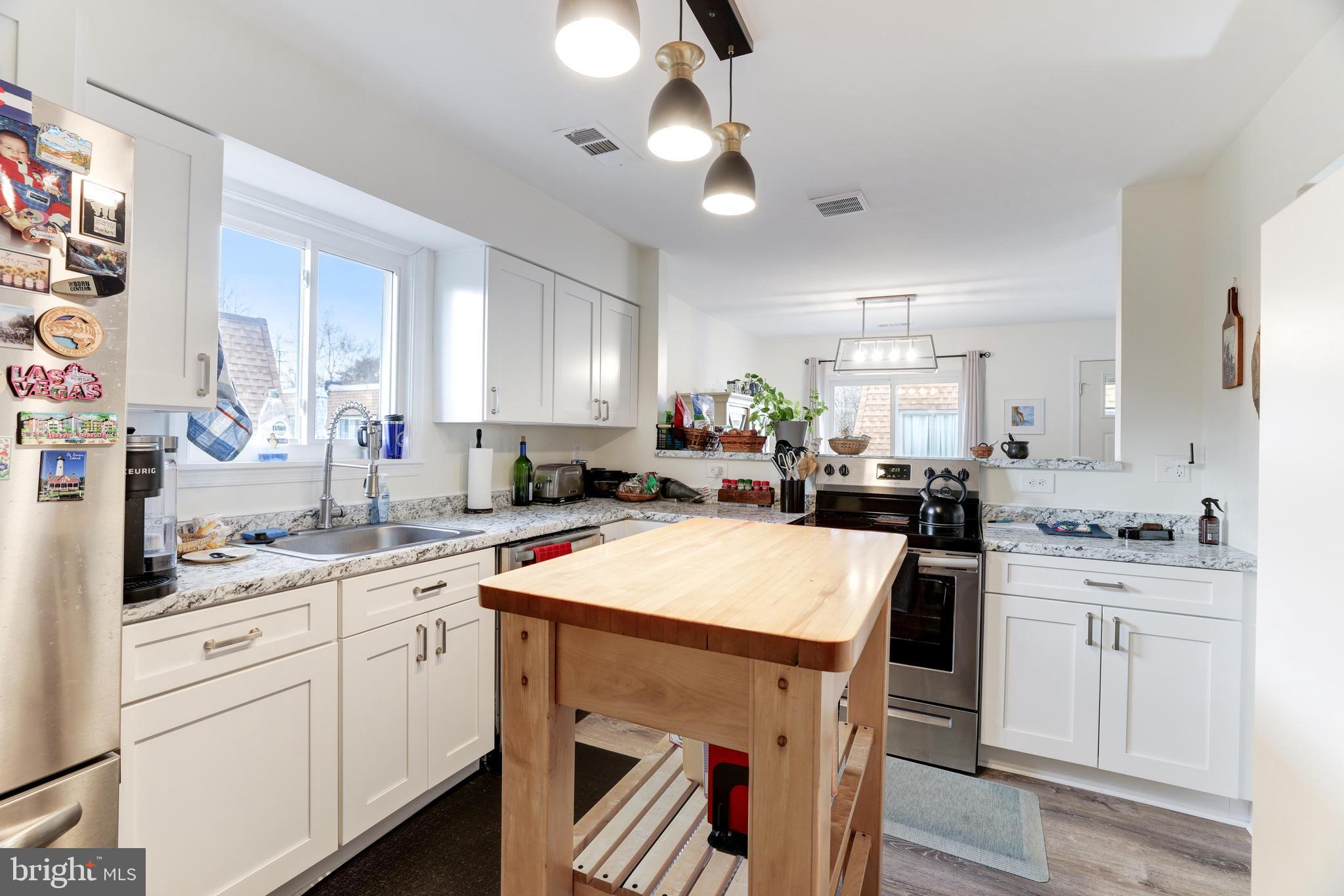 7920 SAN LEANDRO PLACE 115E