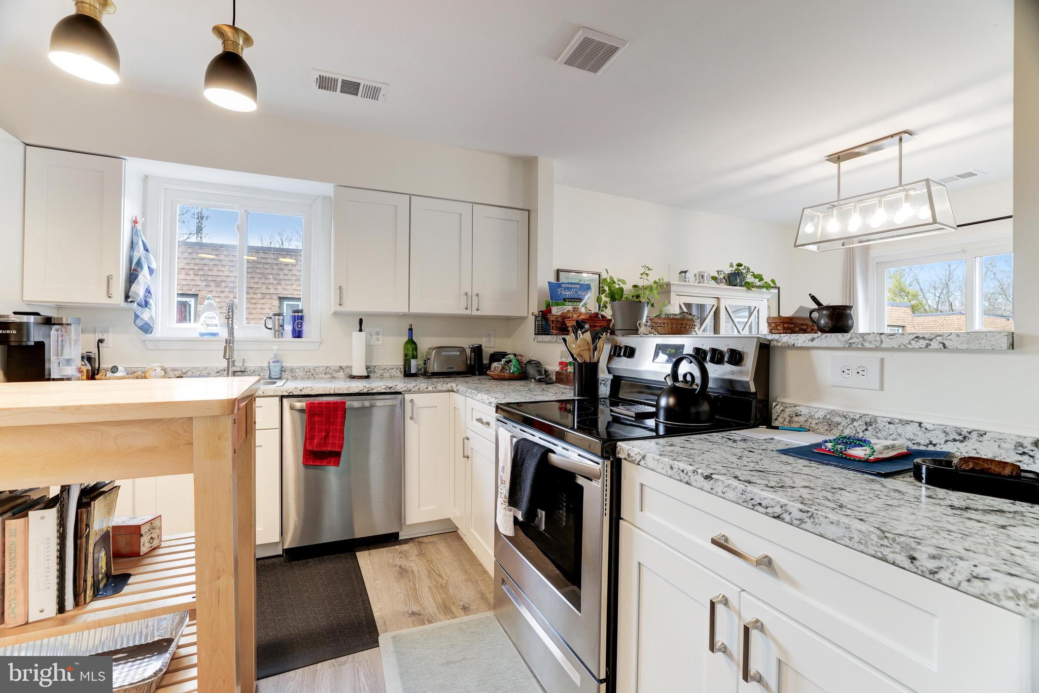 7920 SAN LEANDRO PLACE 115E