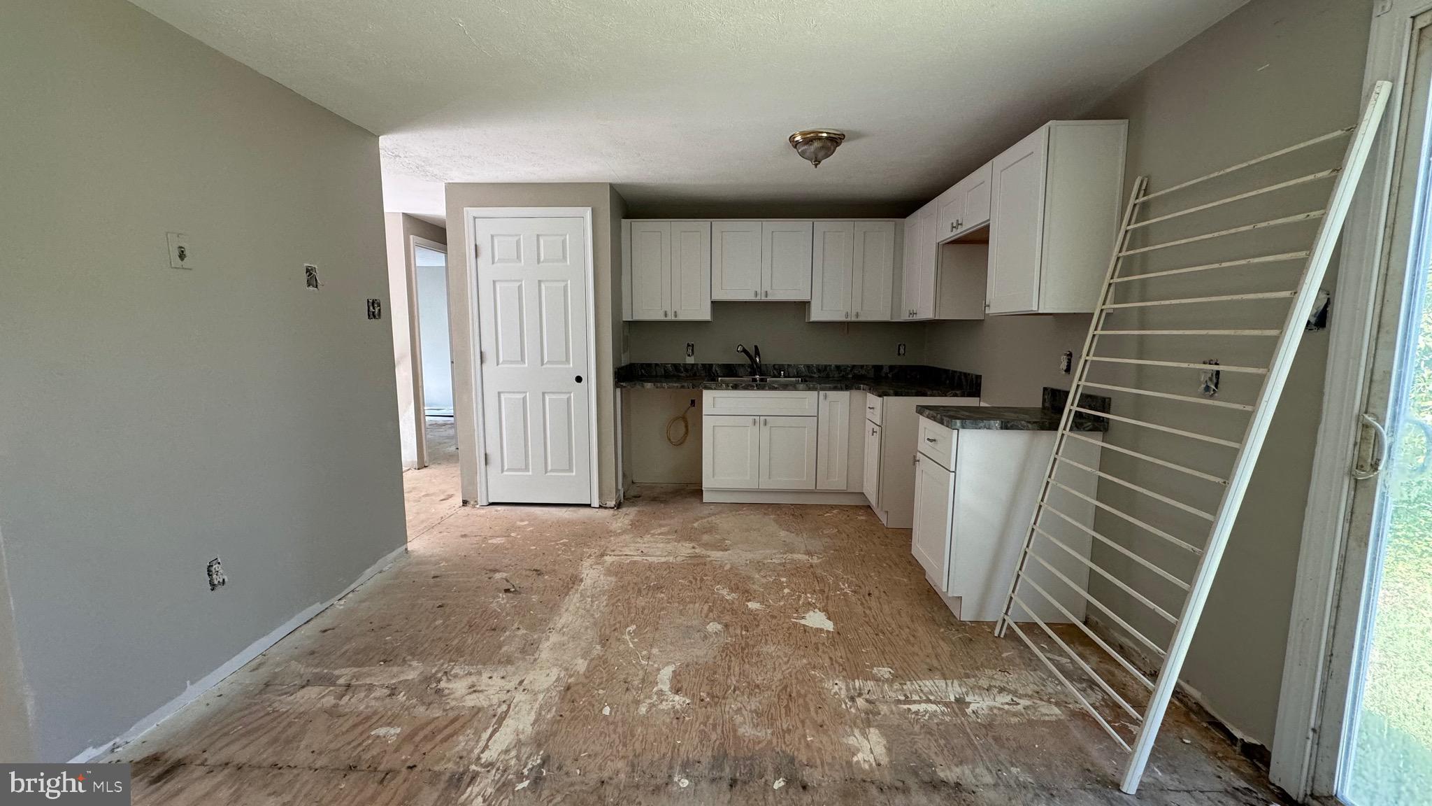 2821 Remington Rd