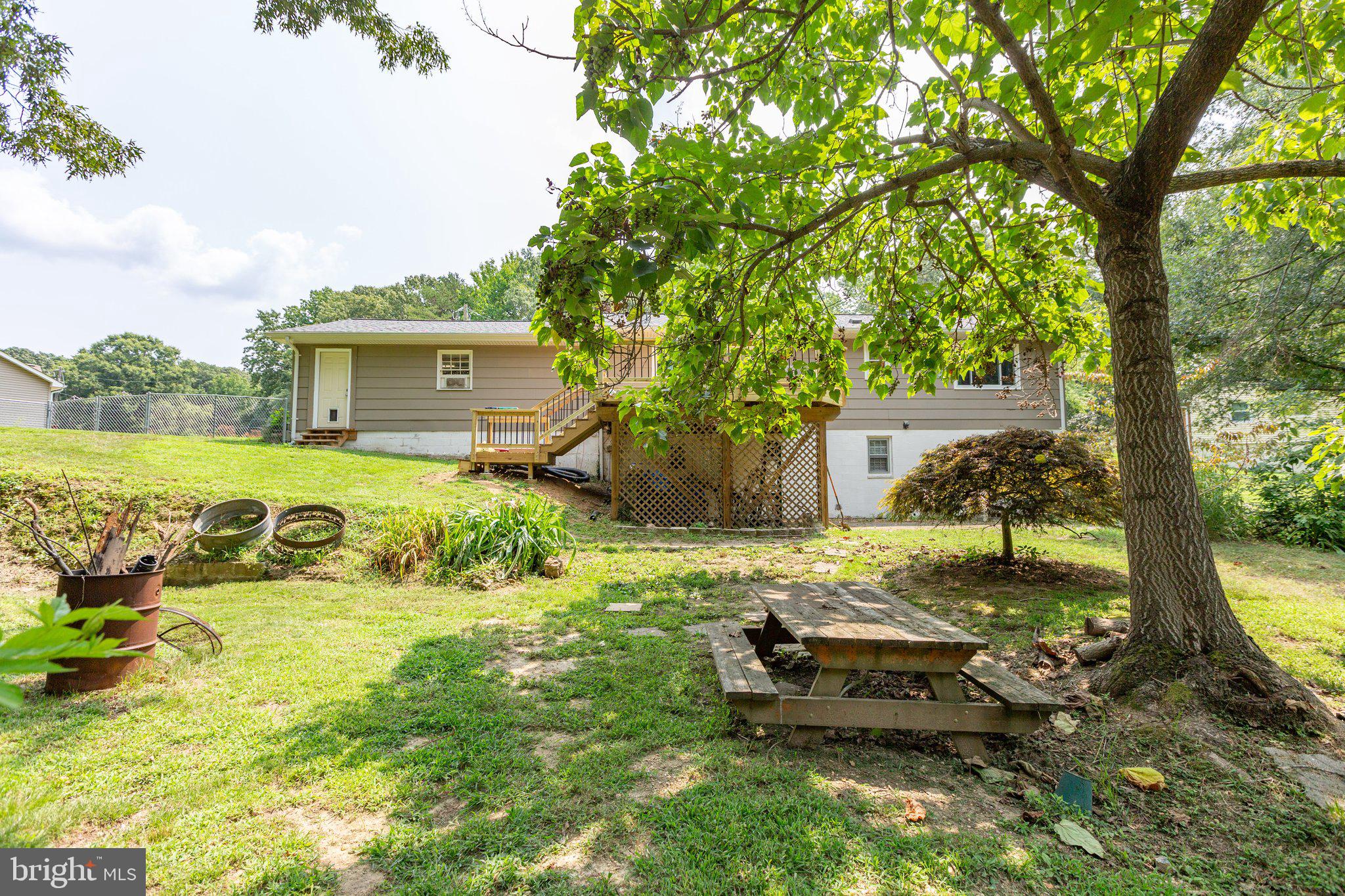 9058 Flora Ct