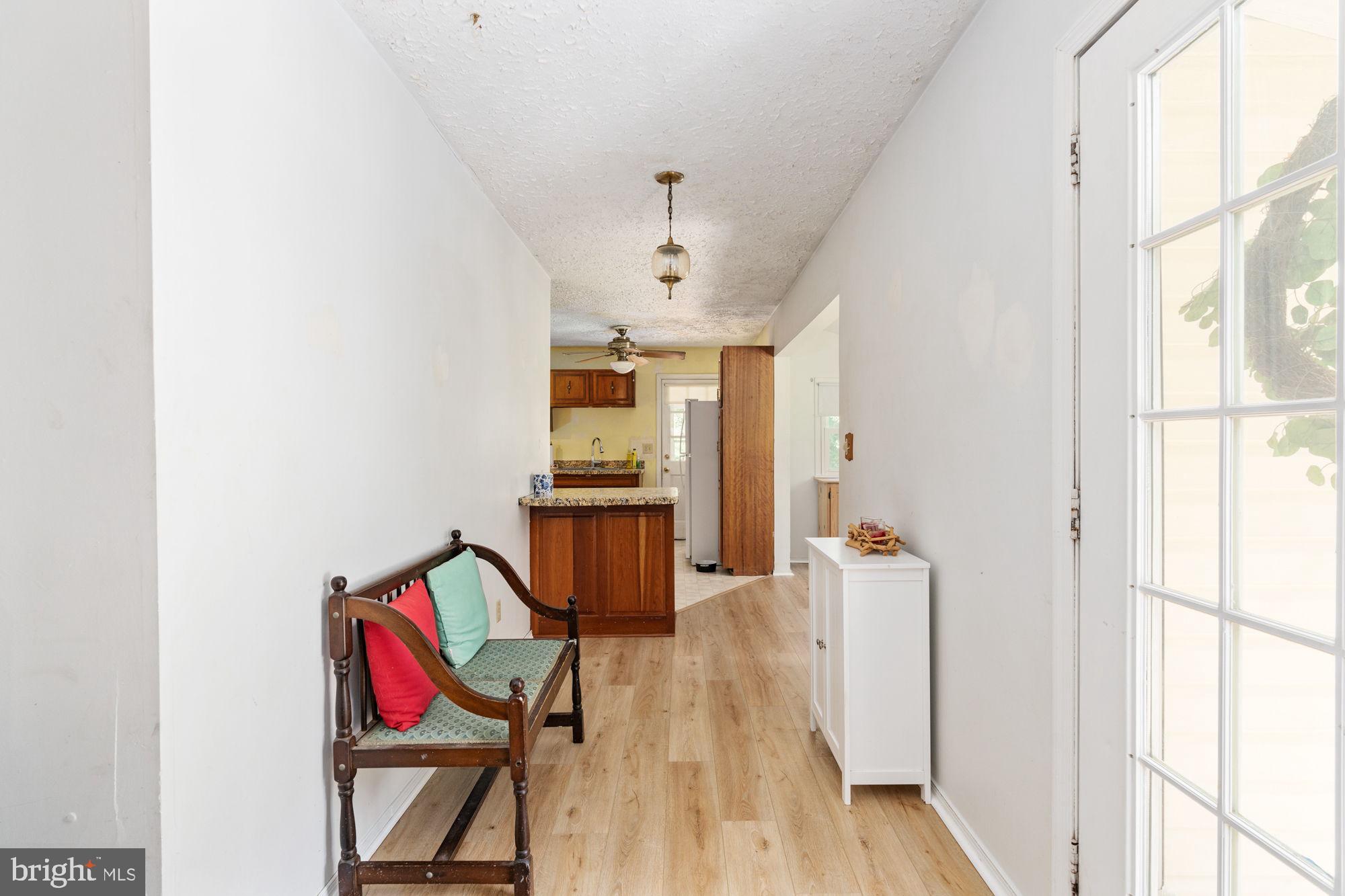 10208 WOODSIDE LANE