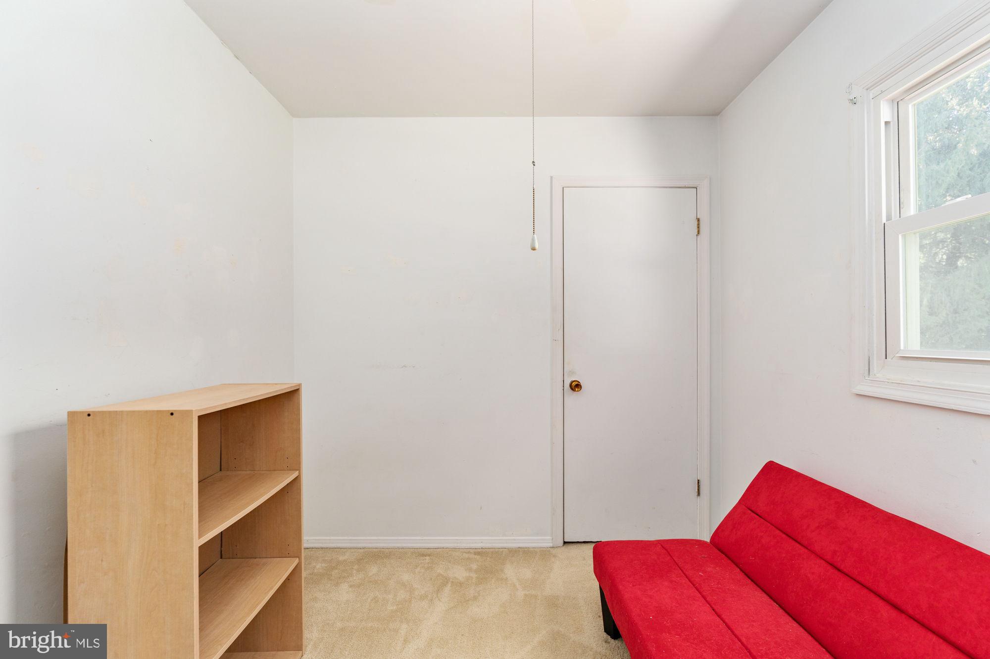 10208 WOODSIDE LANE