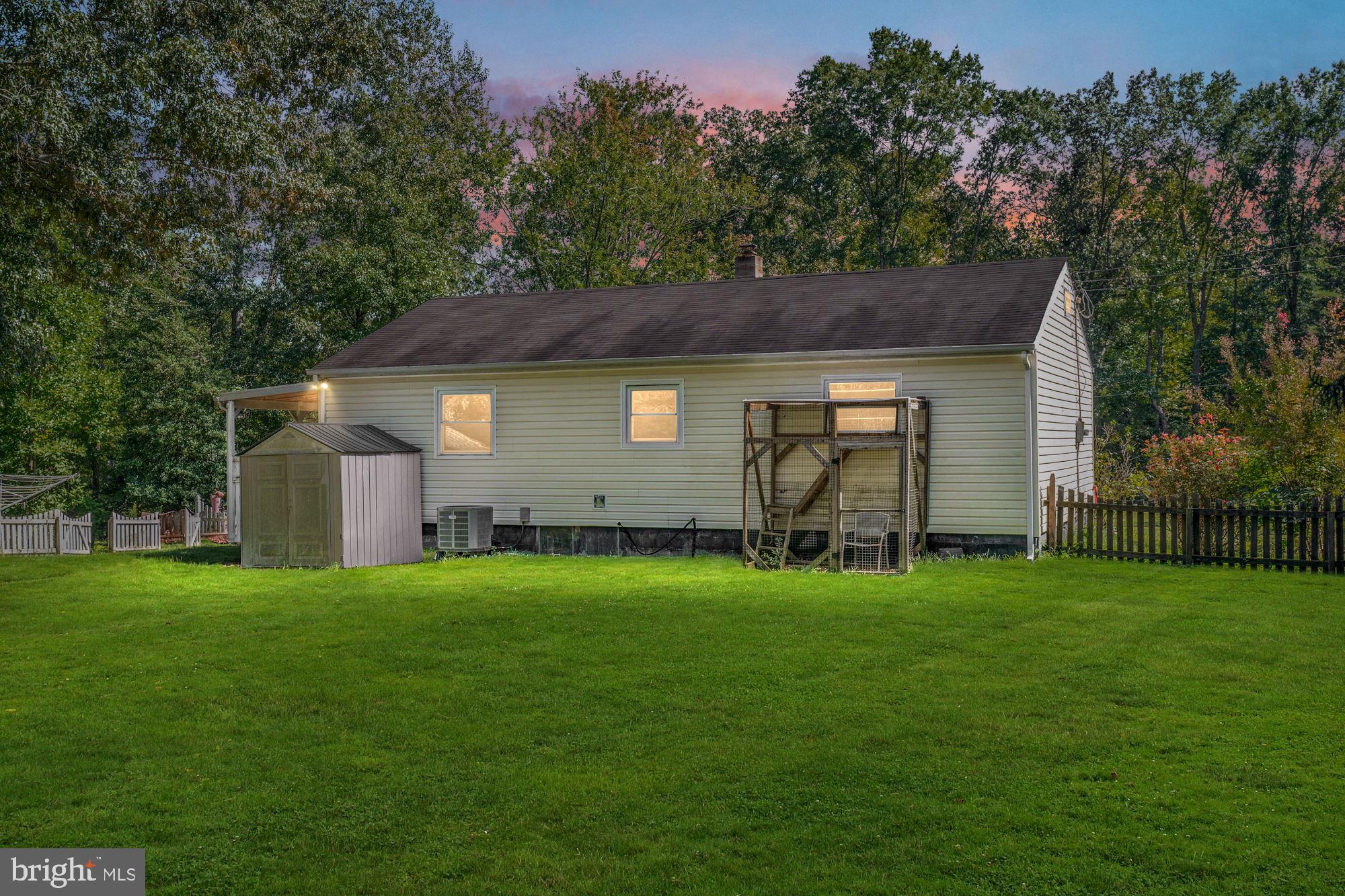 10208 WOODSIDE LANE