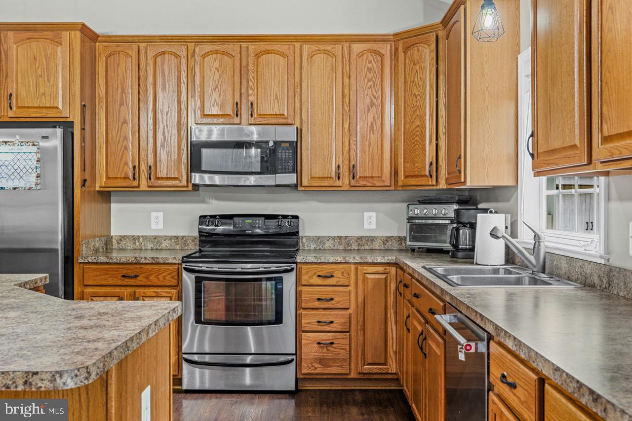 7386 MONROE DRIVE