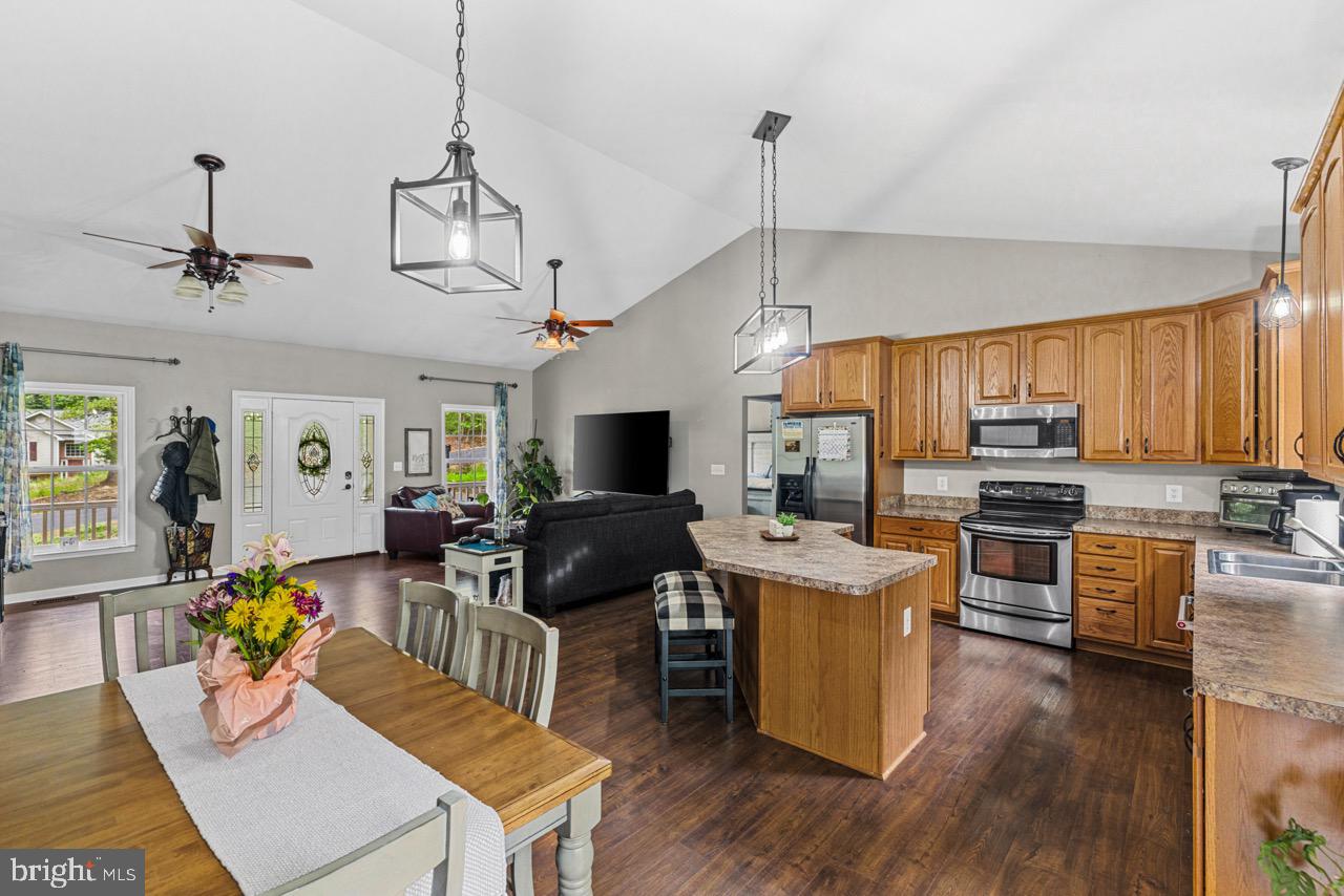 7386 MONROE DRIVE