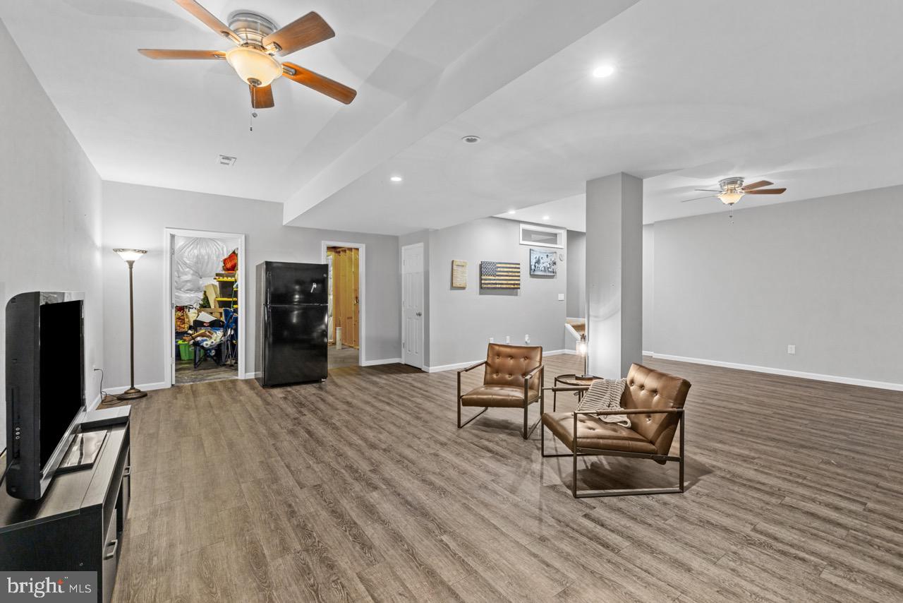 7386 MONROE DRIVE