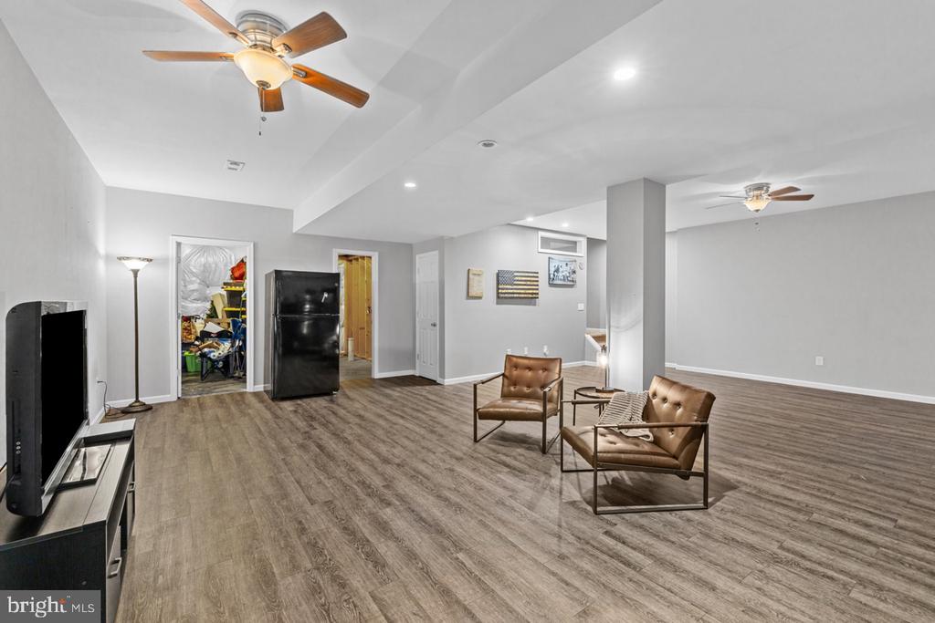 7386 MONROE DRIVE