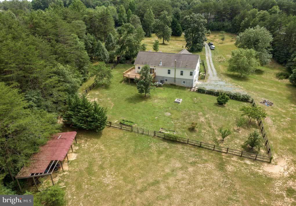 2409 Lindsay Rd