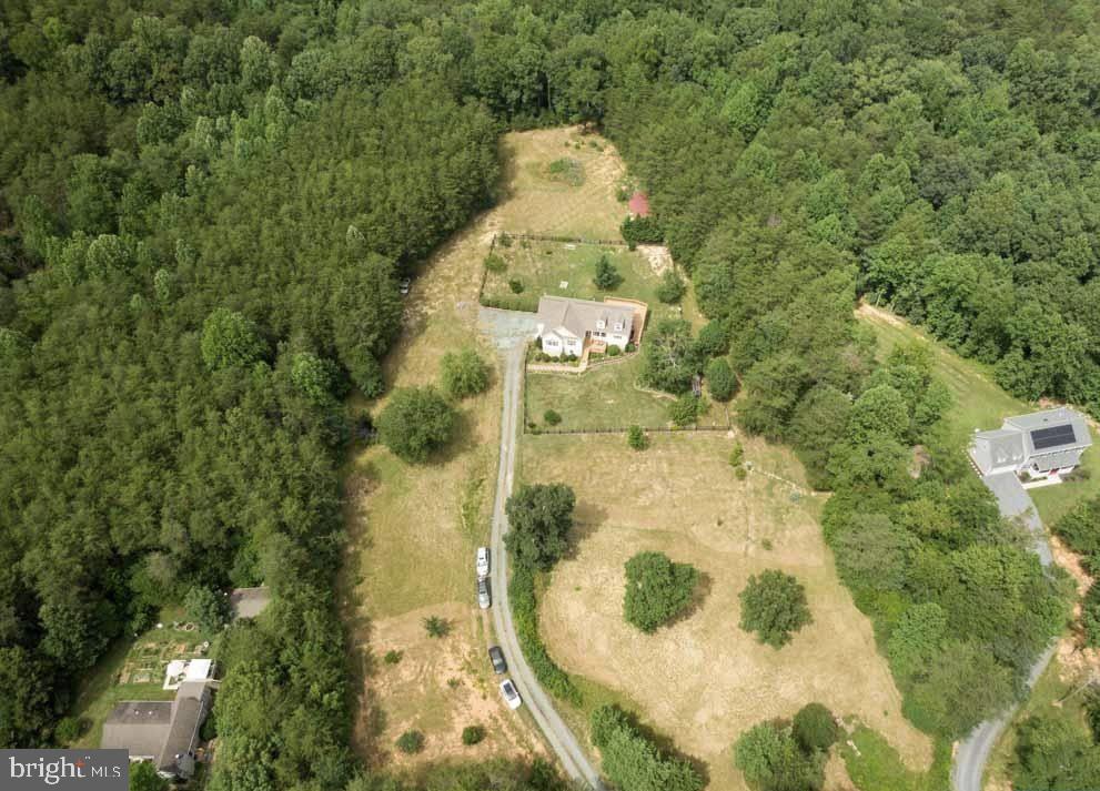 2409 Lindsay Rd