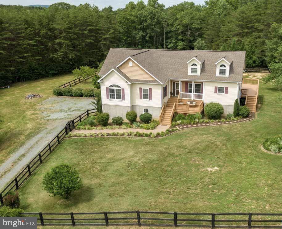 2409 Lindsay Rd