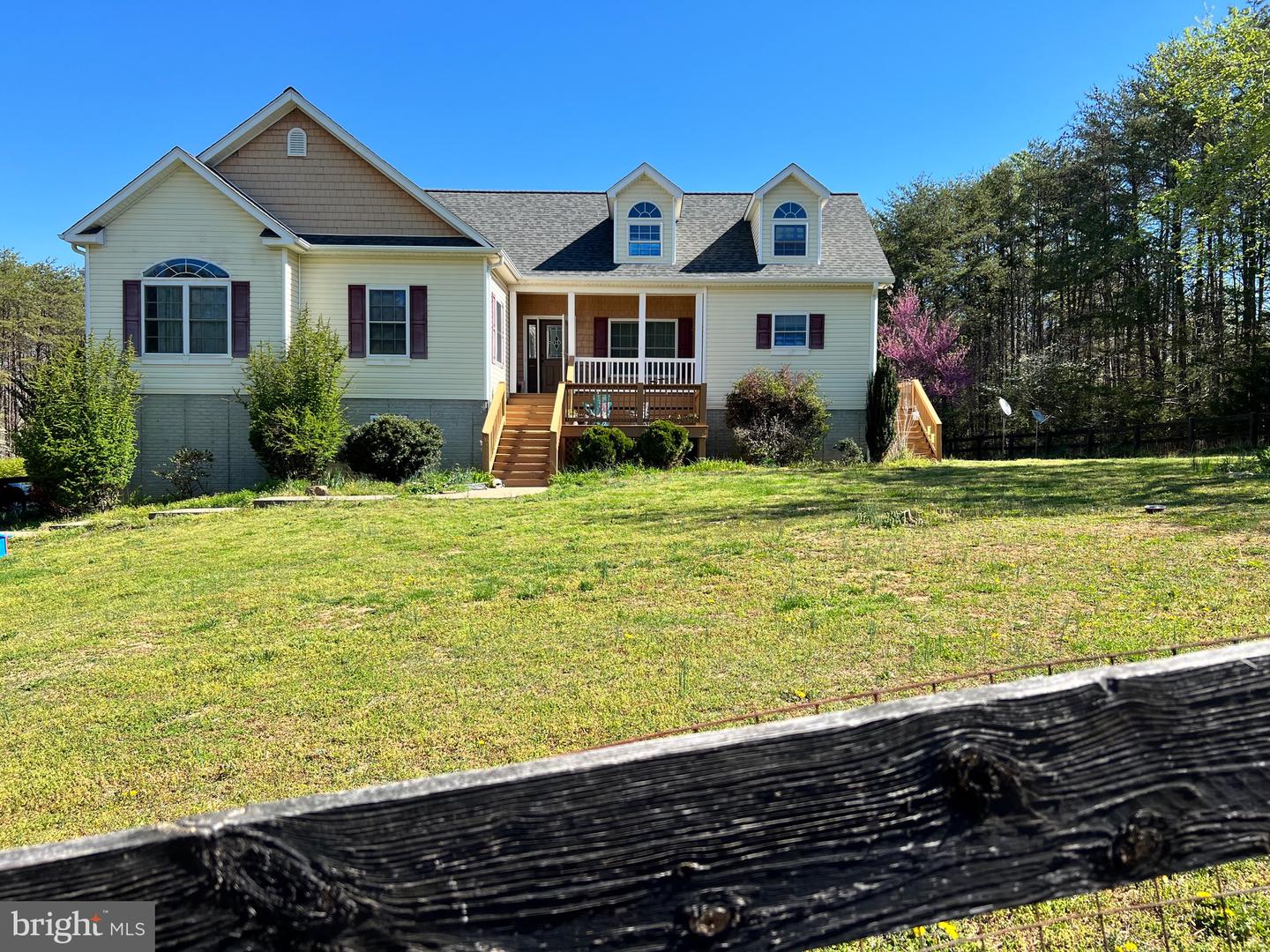 2409 Lindsay Rd