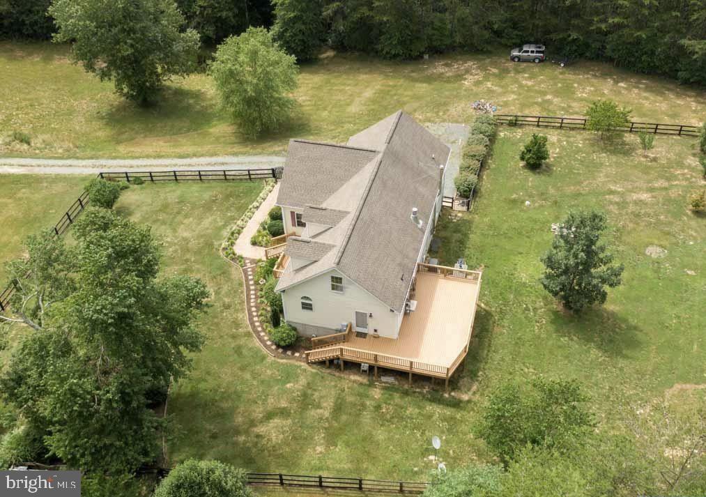 2409 Lindsay Rd