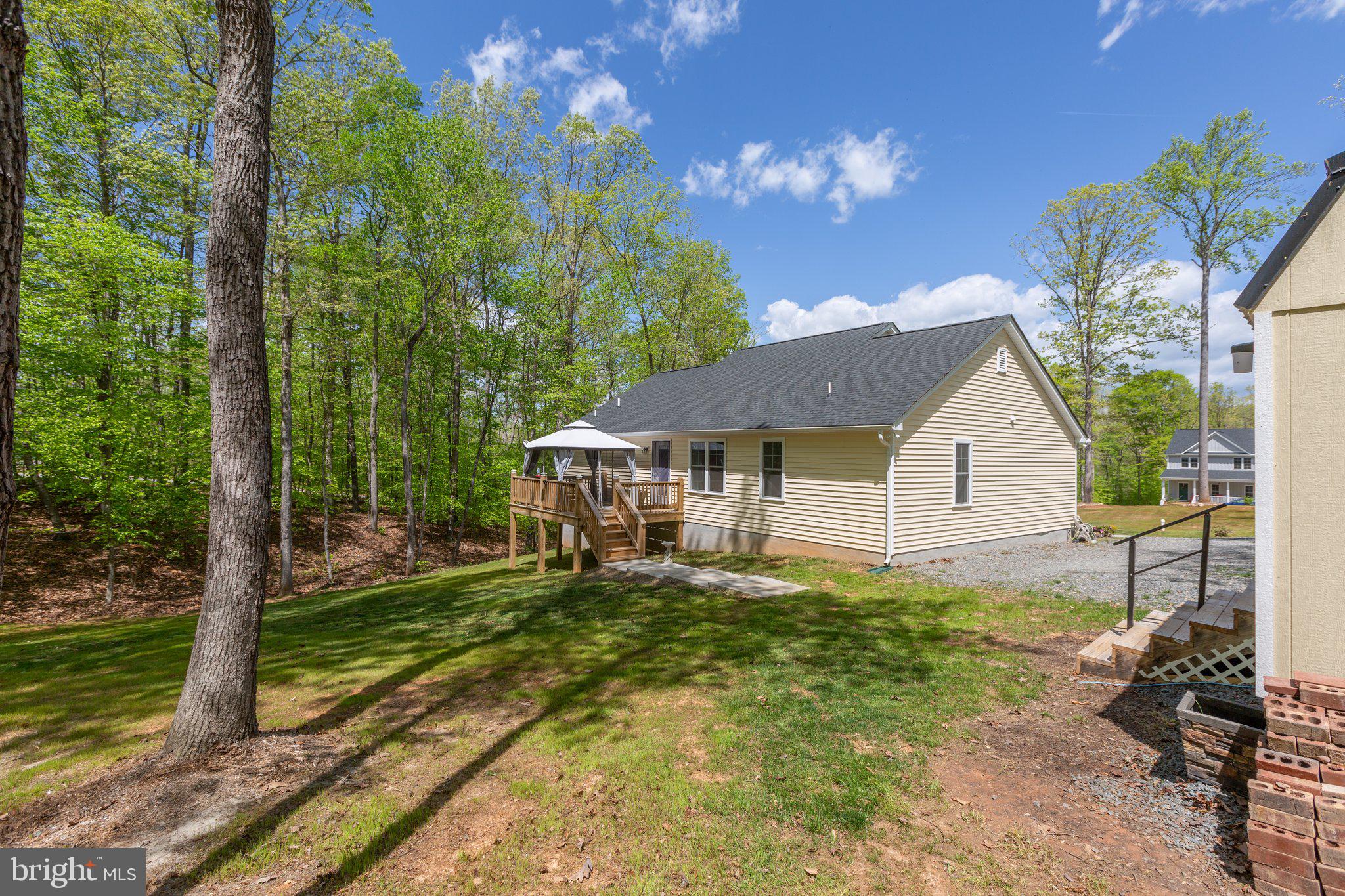 65 Goldenberry Ln