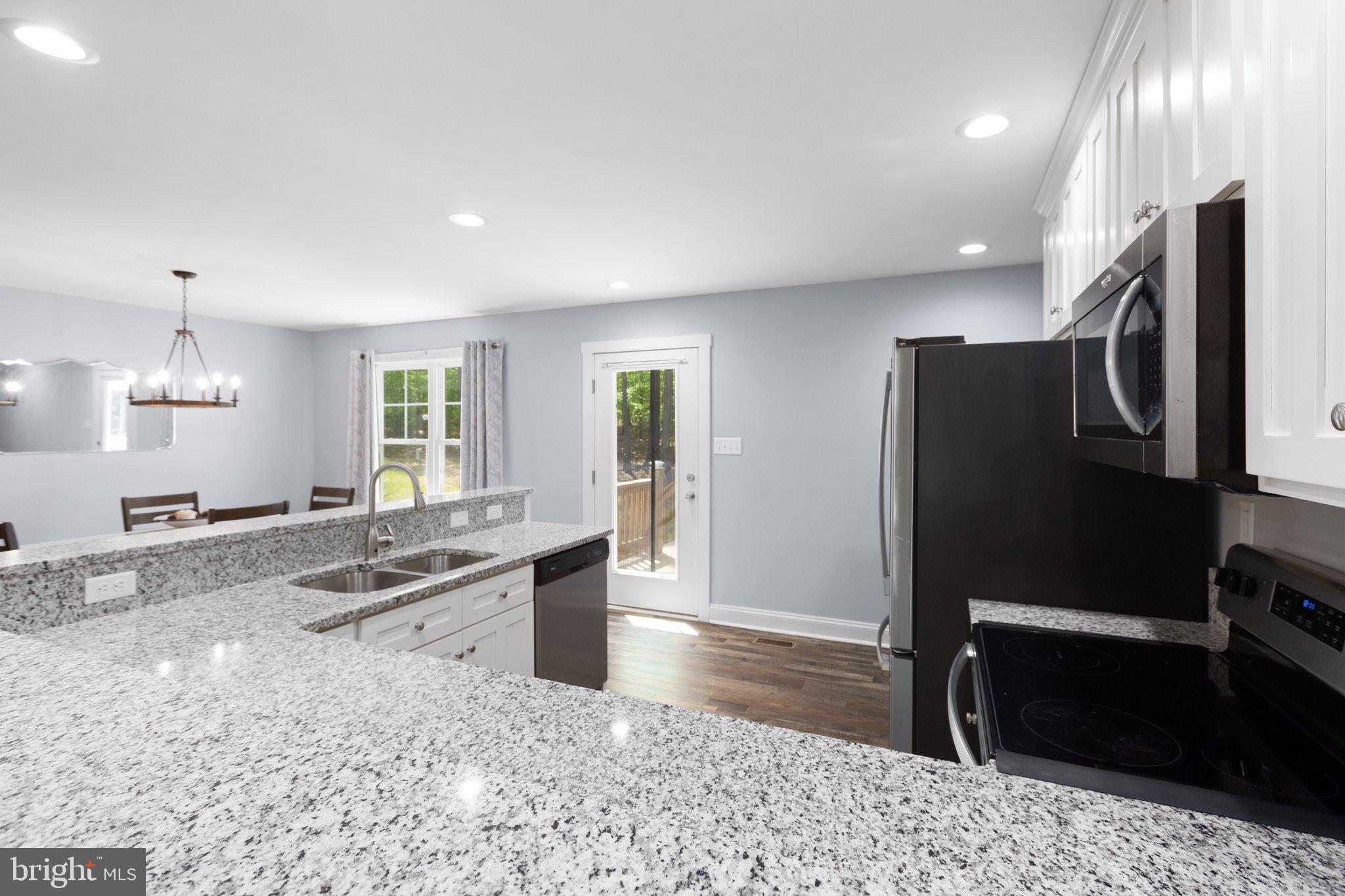 65 Goldenberry Ln