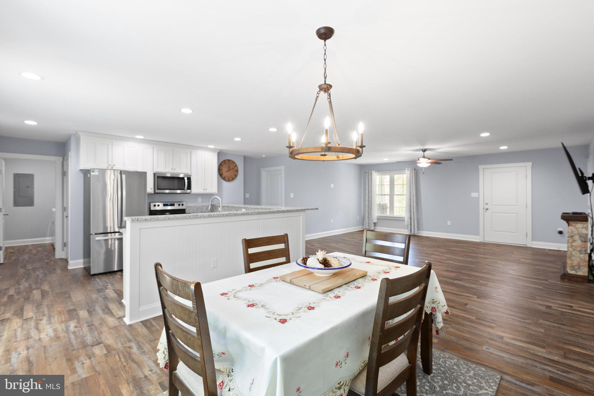 65 Goldenberry Ln