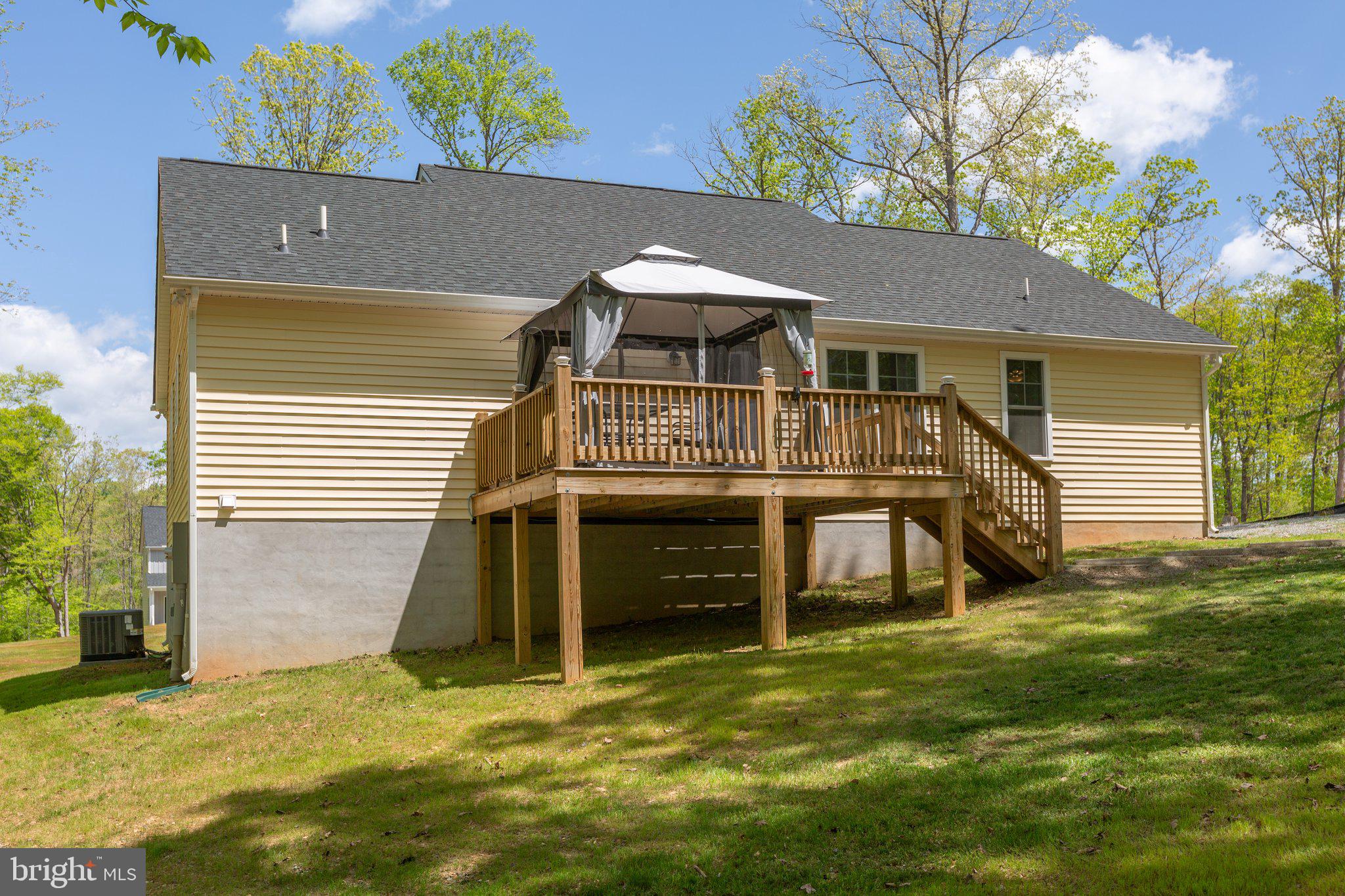 65 Goldenberry Ln