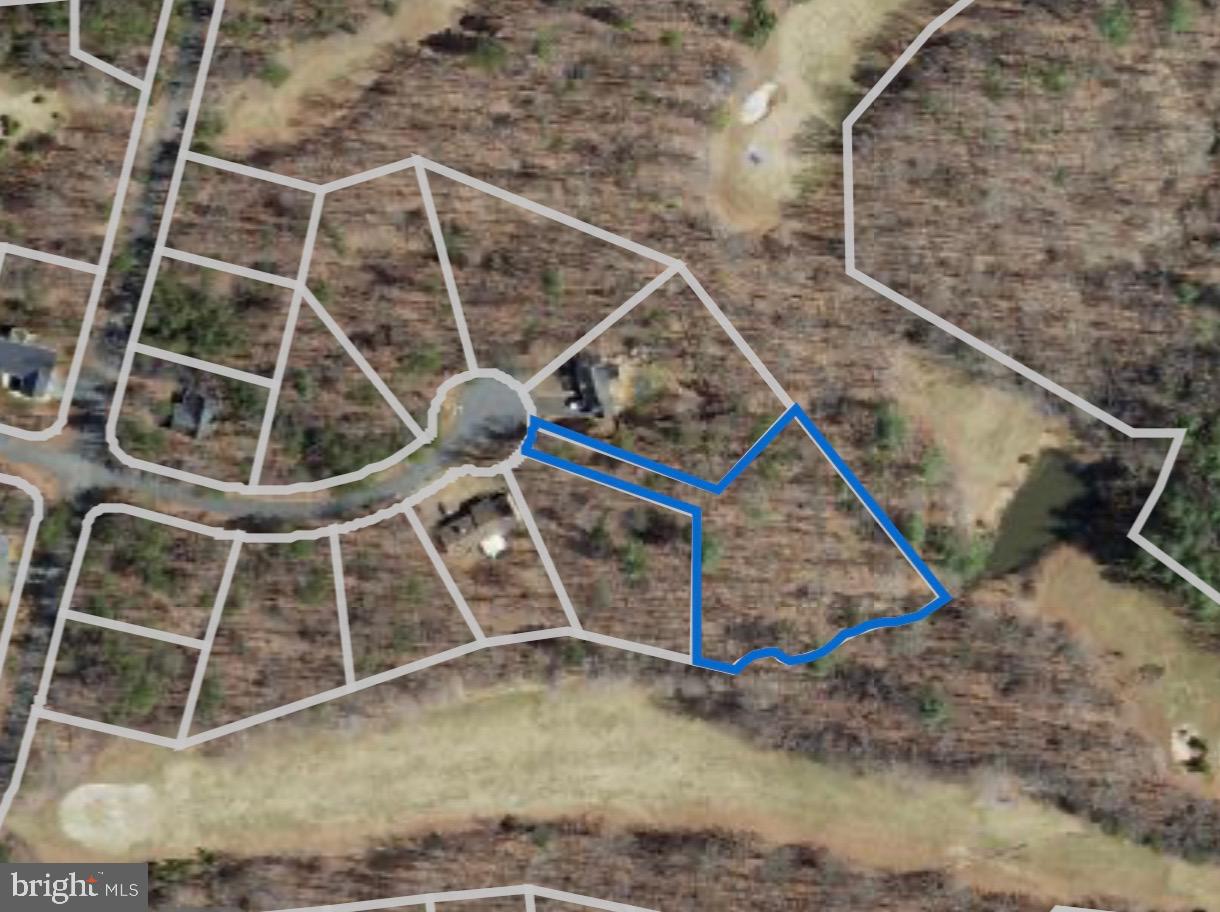 102 Oakmont Dr